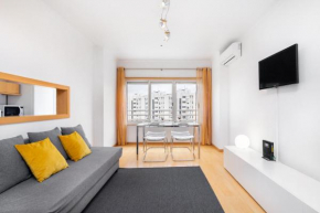 Lisboa, Cidade, Elegant Apartment with Air Cond, Free WIFI and Near Metro, by IG